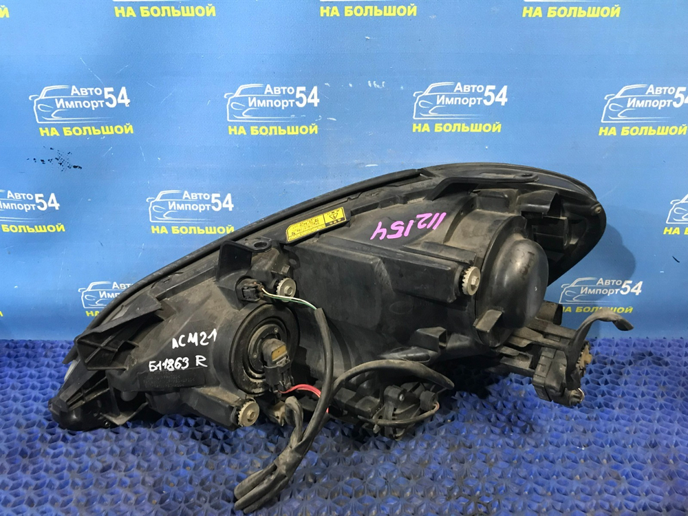 Фара передняя правая TOYOTA IPSUM 2001-2003