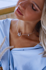 Колье «Лотос» с белым цирконом