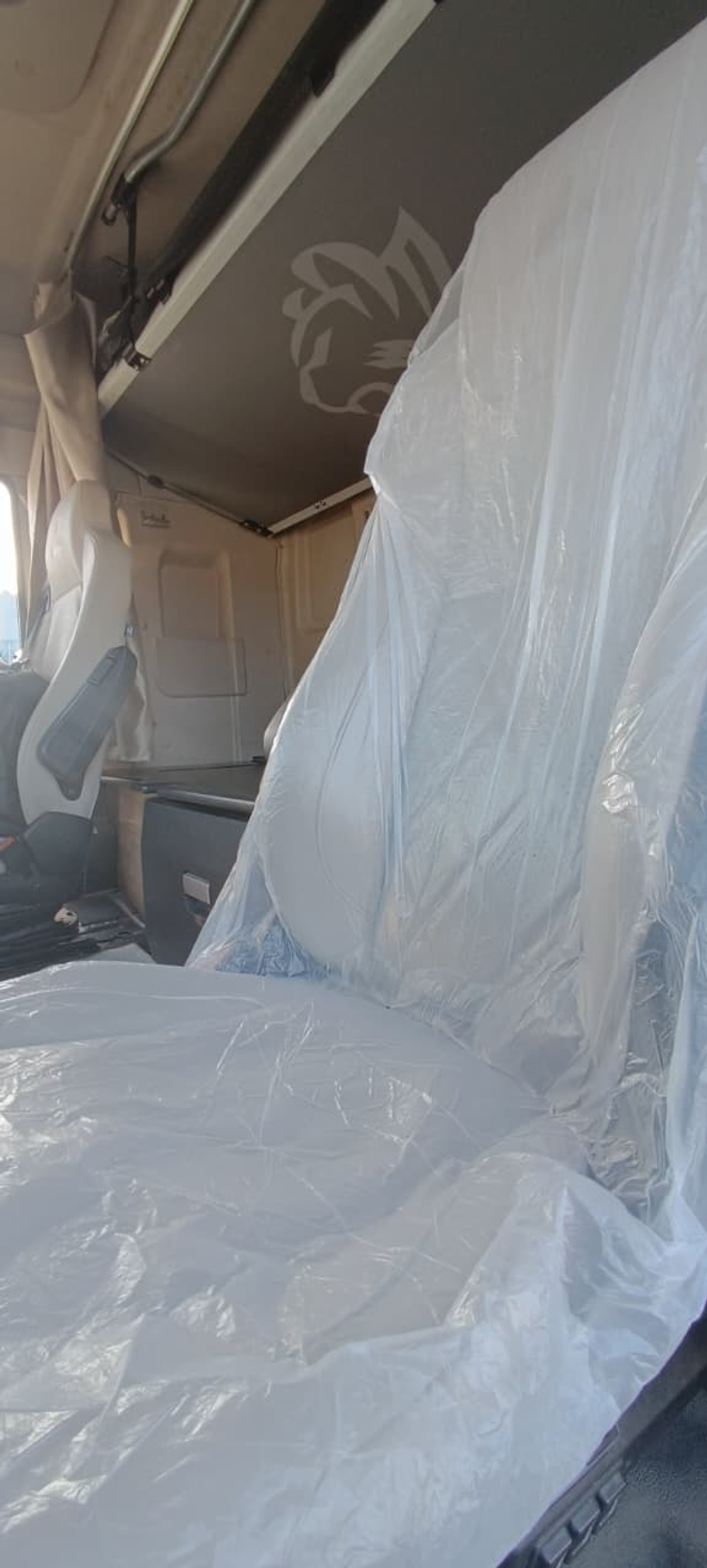 SITRAK C7H MAX 6x4 Седельный тягач ZZ4256V364HE (Дизельный, 12,4 л, 480 л.с., АТ)