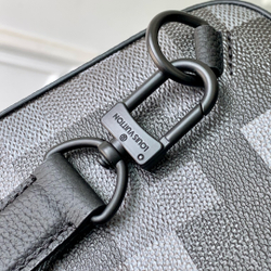 Louis Vuitton Avenue Slingbag