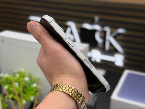 Б/У Телефон Apple iPhone 17 Pro 512gb Silver 100% (HPXG4Y5YGD)