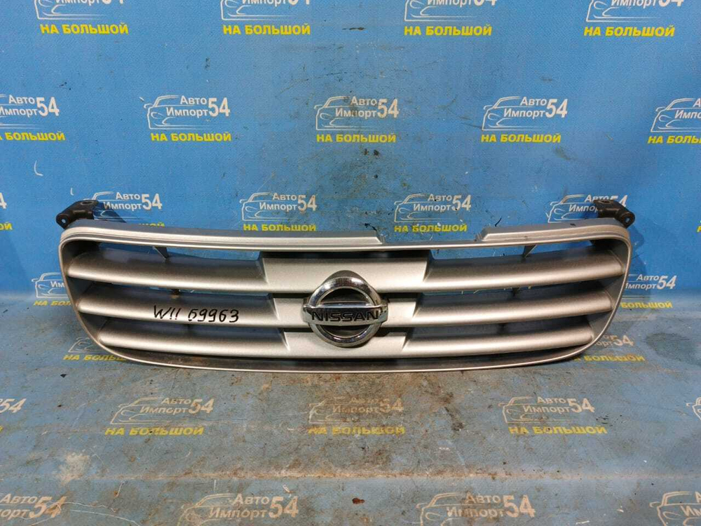 Решетка радиатора NISSAN AVENIR 2000-2005