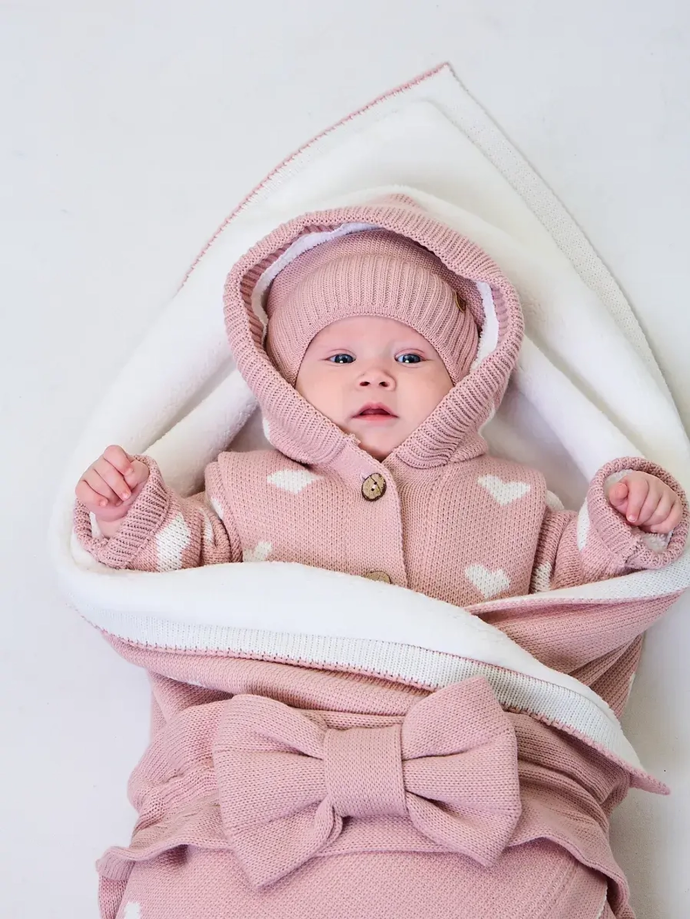 Конверт на выписку для новорожденных на меху