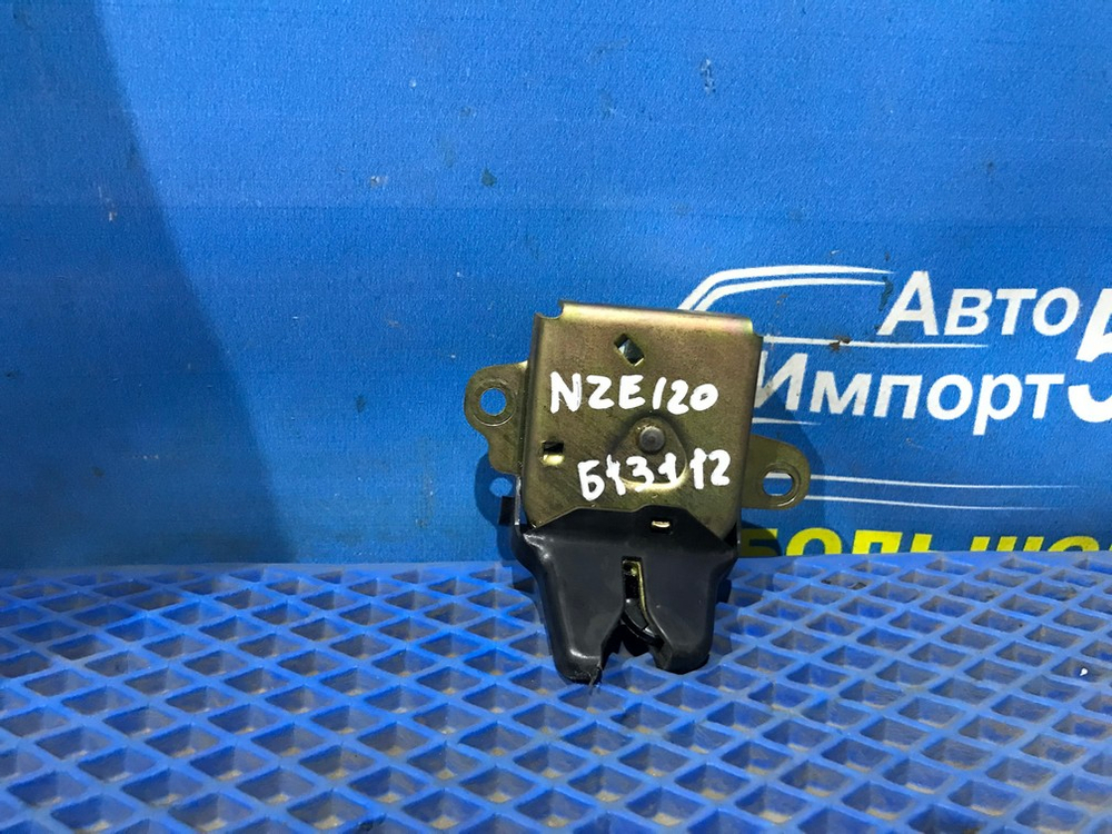 Замок багажника TOYOTA COROLLA 2004-2006