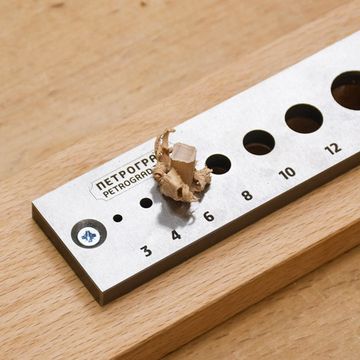 Пробочник Dowel Plate, ПЕТРОГРАДЪ, для цилиндр. шкантов D от 3мм до 16мм, на подставке