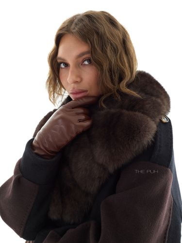 Черная куртка с шоколадными рукавами