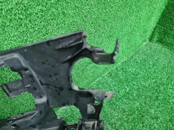 Кронштейн ПТФ правый BMW 5er G30 (20-23) M-paket