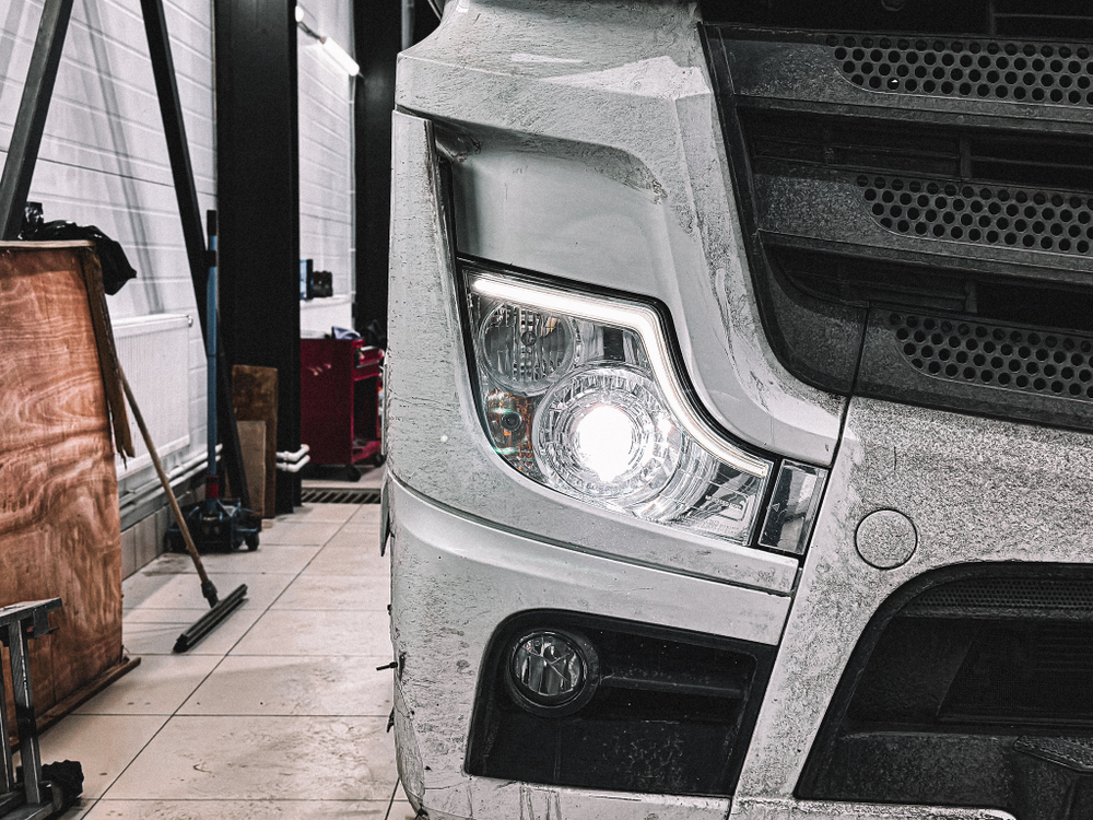 Установка/замена линз/Bi-led модулей на грузовики,тягачи,спецтехнику