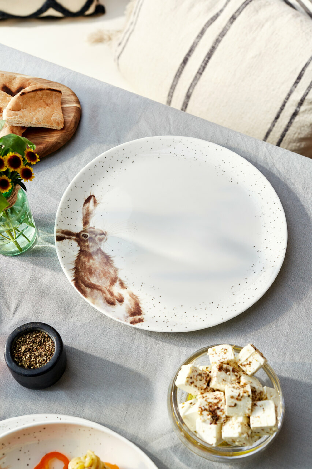 Royal Worcester - Wrendale Designs Обеденная тарелка с кроликом, 27 см / артикул   WNOU4077-XB  / GTIN 749151683129