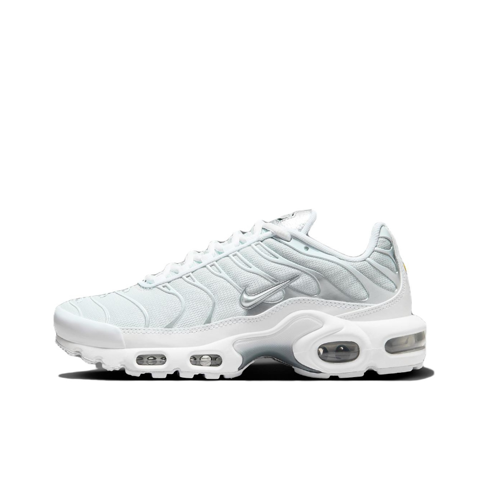 Nike air max white silver sale