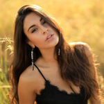 Серьги из акрила на петле.