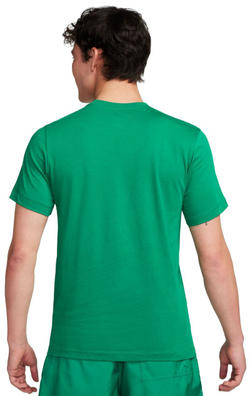 Мужская теннисная футболка Nike Sportswear Club T-Shirt - зеленый