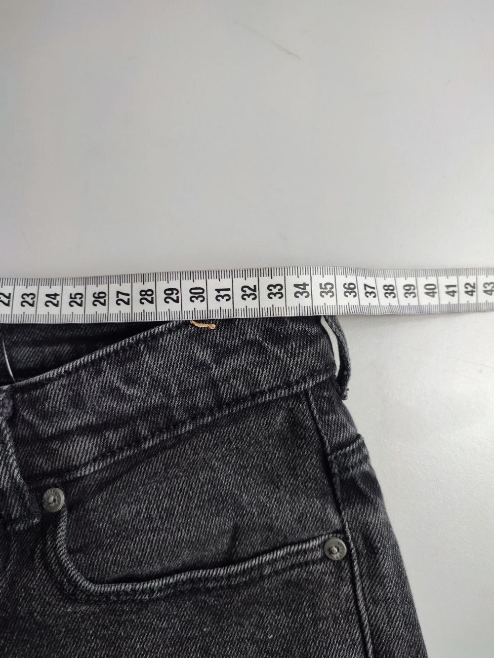 Шорты с потертостями 44 размер