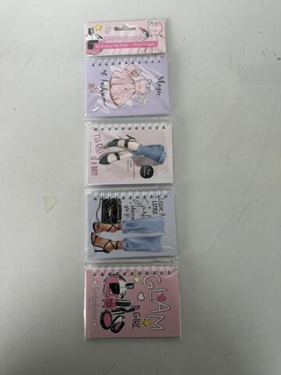 Блокнот "Девушки" 10,5*7,5см на спирали. 4 шт в наборе