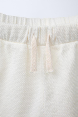 ZARA ШОРТЫ-БЕРМУДЫ С КОНТРАСТНОЙ ПОЛОСОЙ, БЕЛЫЙ