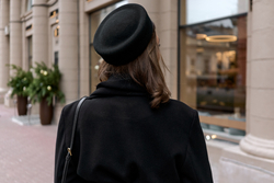 Таблетка в черном цвете