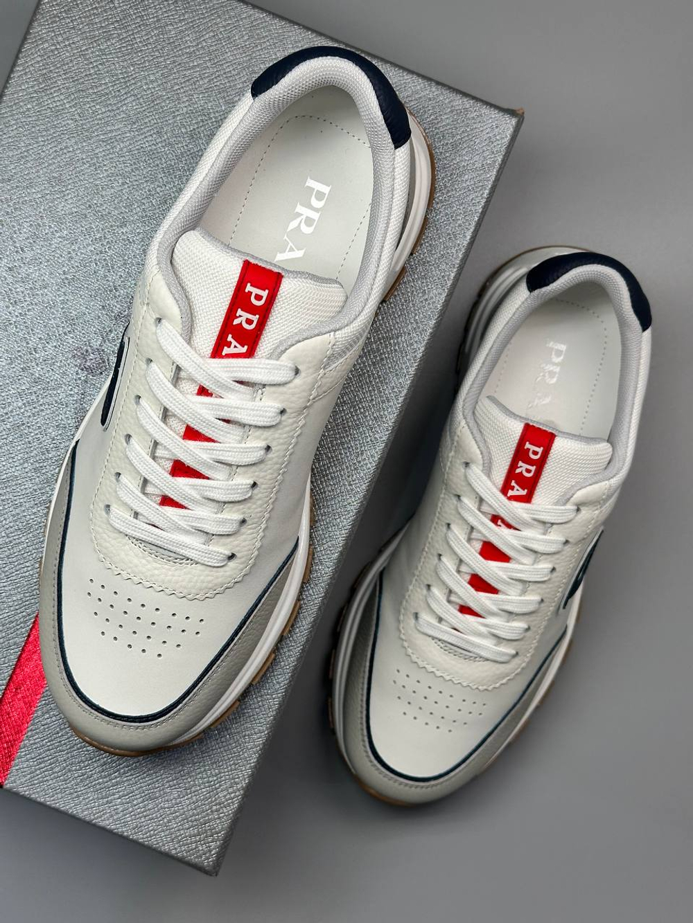 Кроссовки Prada