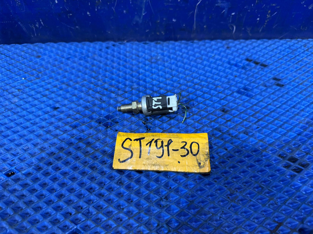 Датчик педали тормоза TOYOTA CORONA 1993