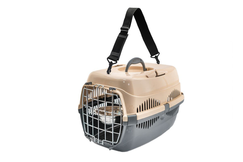 Zoo-M Спутник переноска для животных c металлической дверцей, наплечный ремень+миска