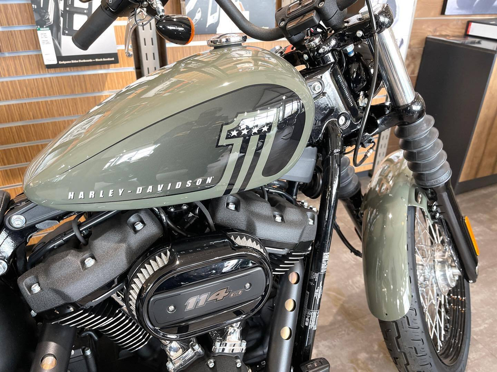 Street Bob 114 Deadwood Green