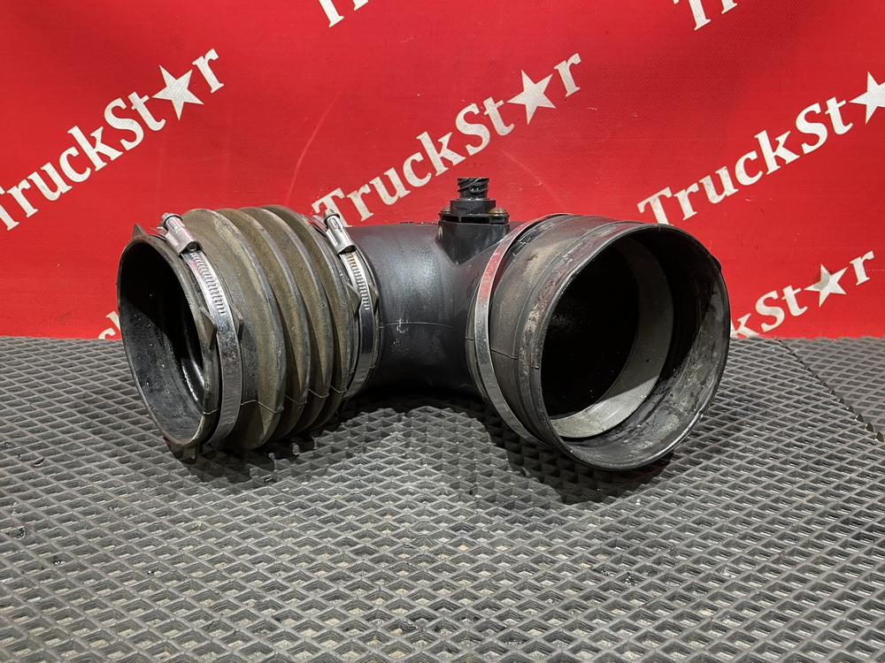 Патрубок воздушного фильтра