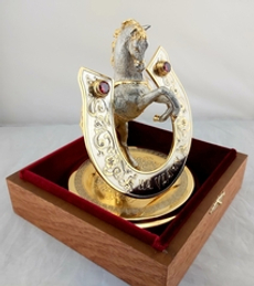 Конь с подковой "На удачу"  (Златоуст) с фианитами