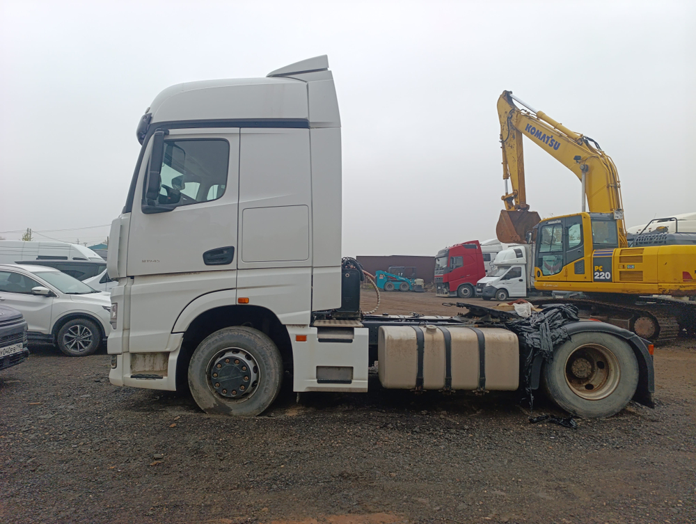 КамАЗ 54901 4x2 Седельный тягач 54901-014-94 (Дизельный, 11,9 л, 450 л.с., АТ)