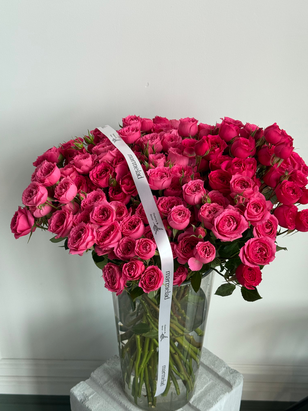 Кустовая роза в розовом оттенке