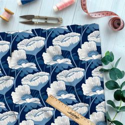 Ткань премиум флис белосиняя цветочная графика