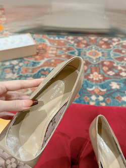 Louis Vuitton Pump (5 colors)