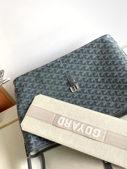 Goyard Capetien MM Messenger Bag