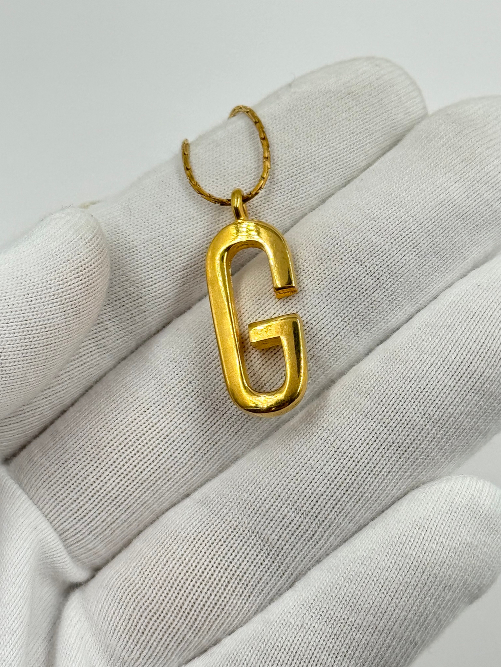 Кулон Givenchy