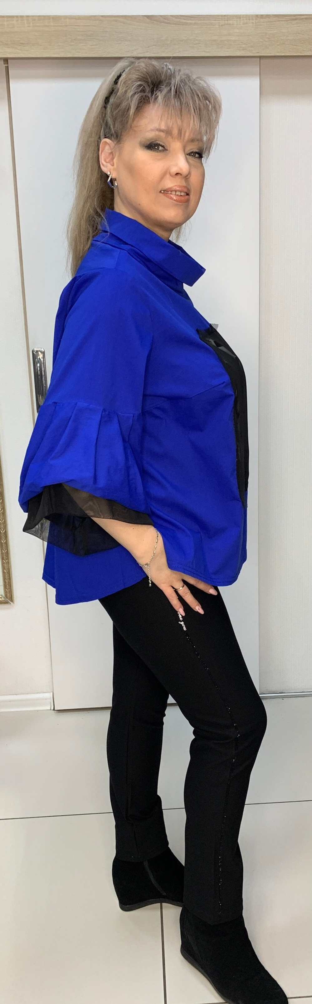 Блузон с сеточкой и "экраном" по груди