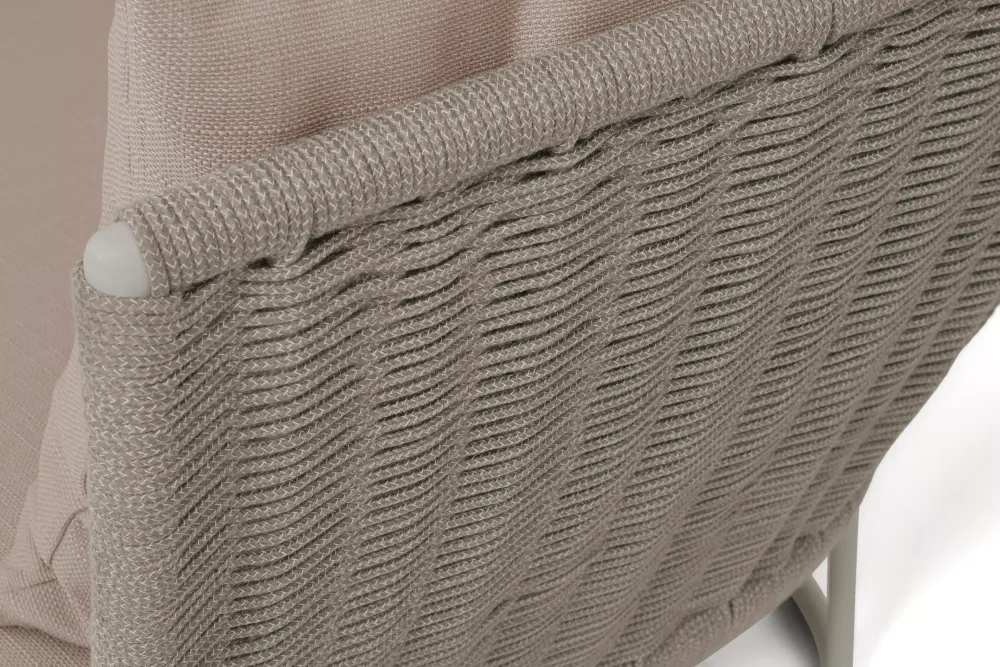 "Фиджи" диван 3-местный плетеный из роупа, каркас алюминий светло-серый (RAL7035) муар, роуп серый меланж круглый, ткань Mossle бежевая