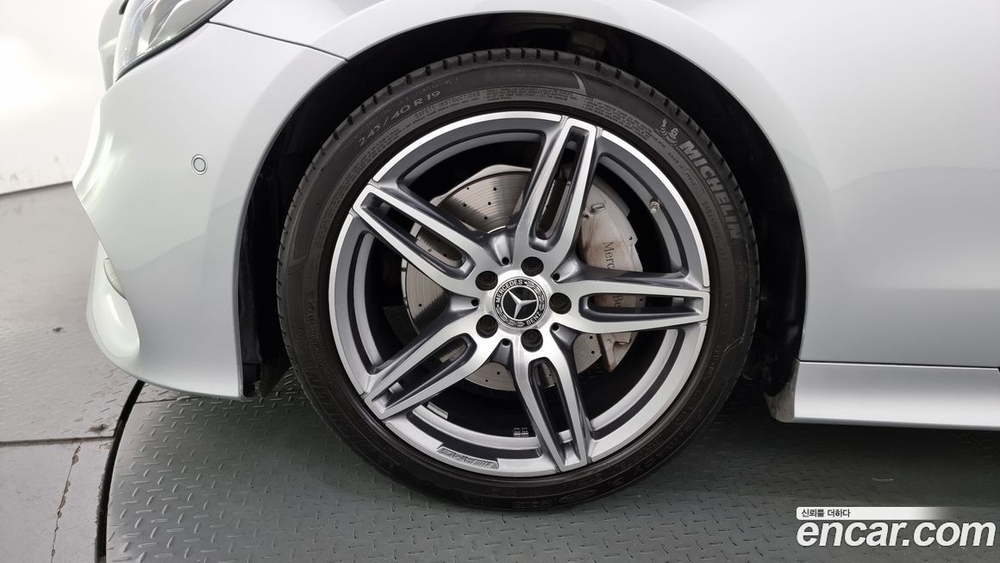 Mercedes-Benz E-Class W213 E220d Cabriolet (10.2019)