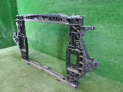 Телевизор Genesis GV80 (2020-н.в.)