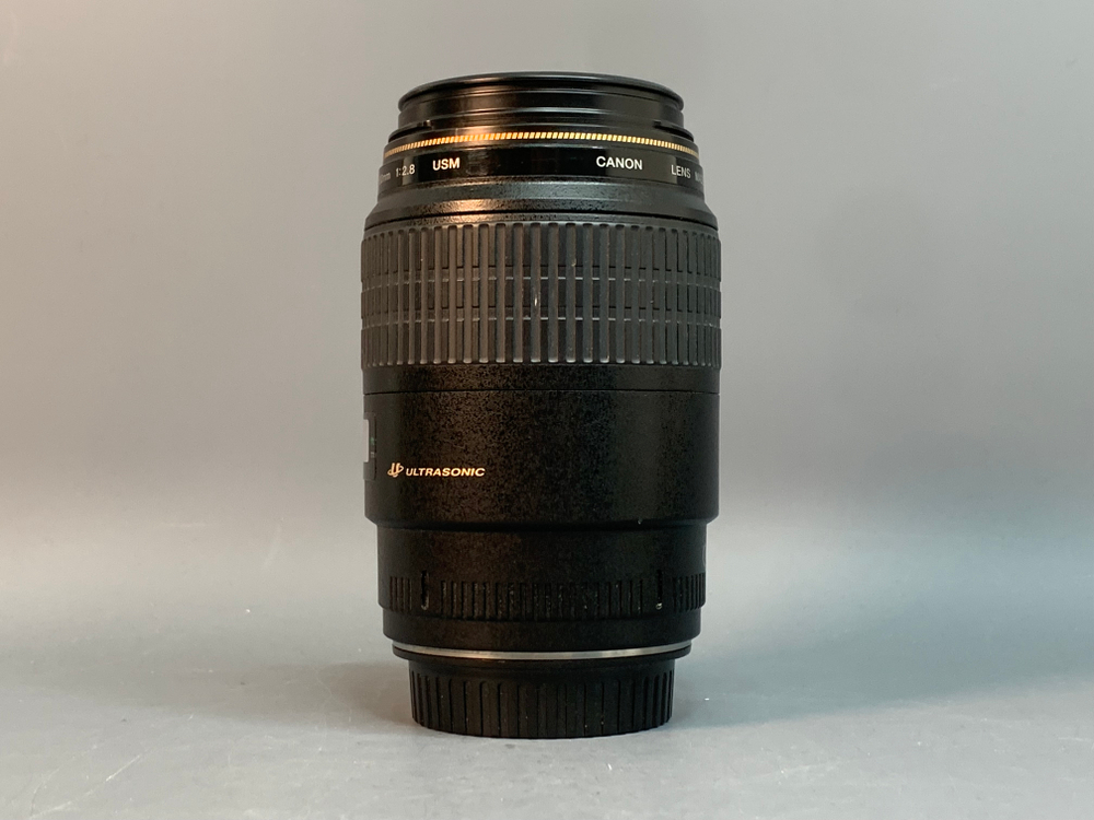 Canon EF 100mm 2.8L Macro IS USM