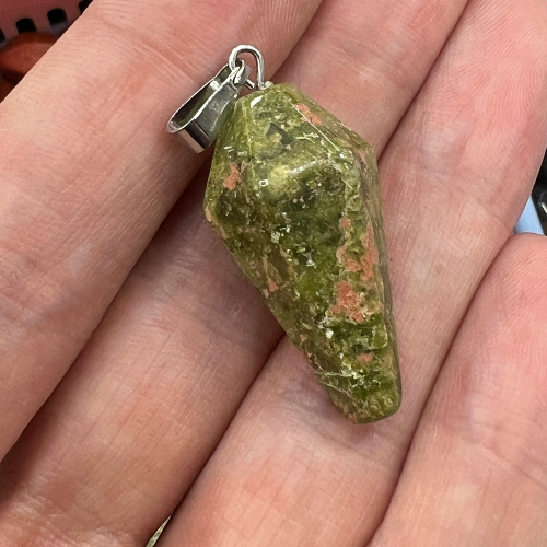 Кулон Маятник из камня Унакит, 34х15 мм