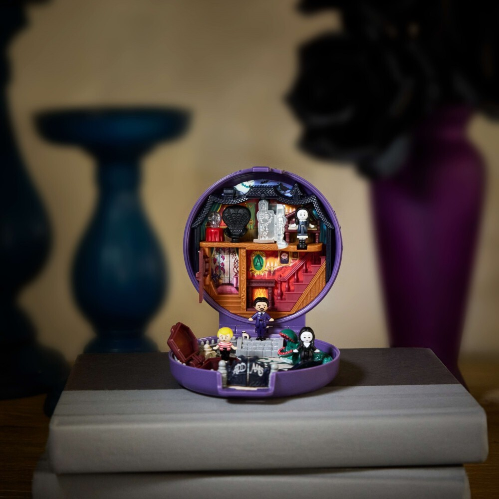 Polly Pocket - ADDAMS FAMILY Коллекционный компактный набор HXW25