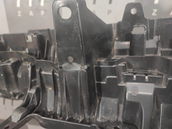 Кронштейн решетки радиатора Toyota RAV4 V (XA50) 18-нв Б/У Оригинал 531150R030