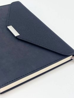 Блокнот А5 конвертом 96 л в линейку черный (30579-1)