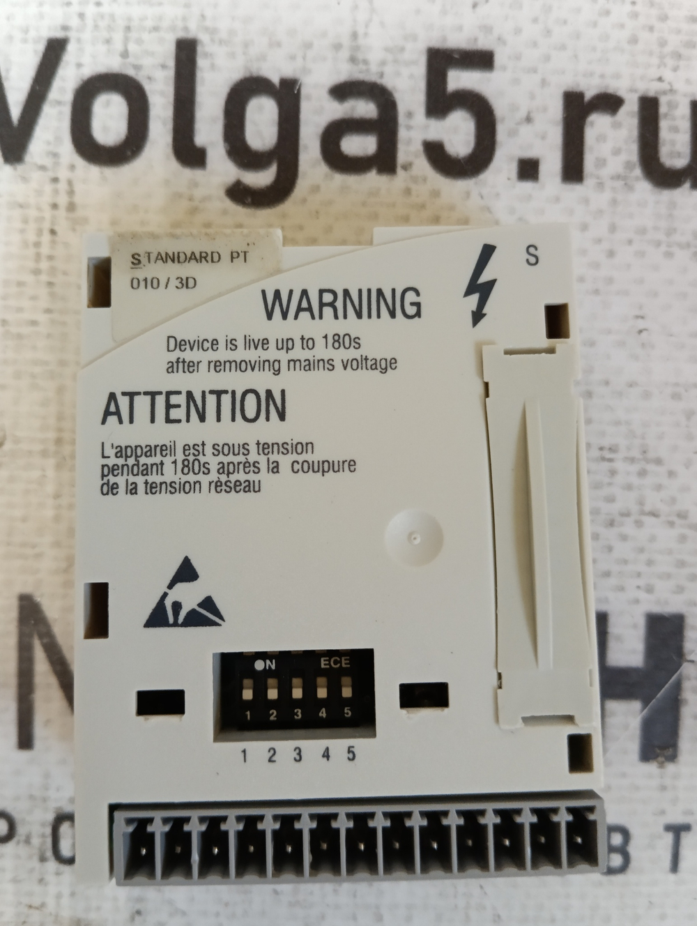 Lenze E82ZAFSC010 с хранения