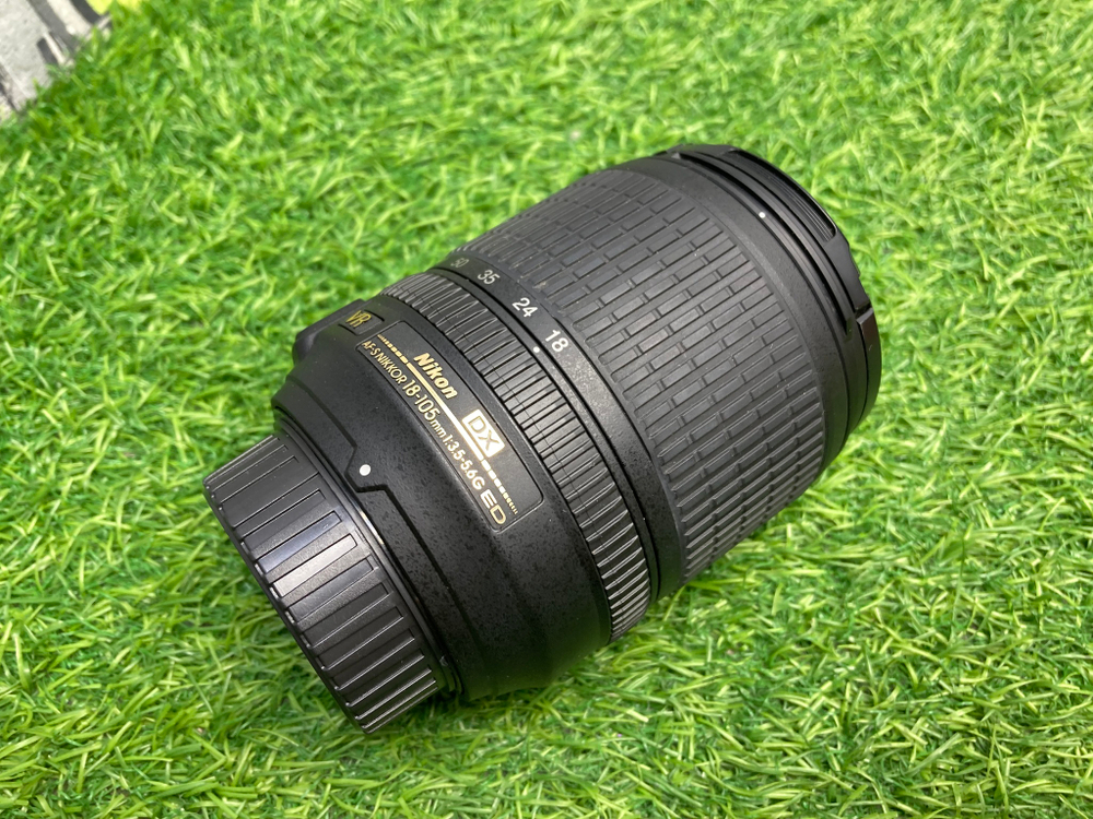 Nikon 18-105mm 3.5-5.6G AF-S ED DX VR Nikkor
