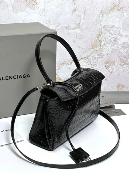 BALENCIAGA RODEO HANDBAG с крокодиловым тиснением, черная