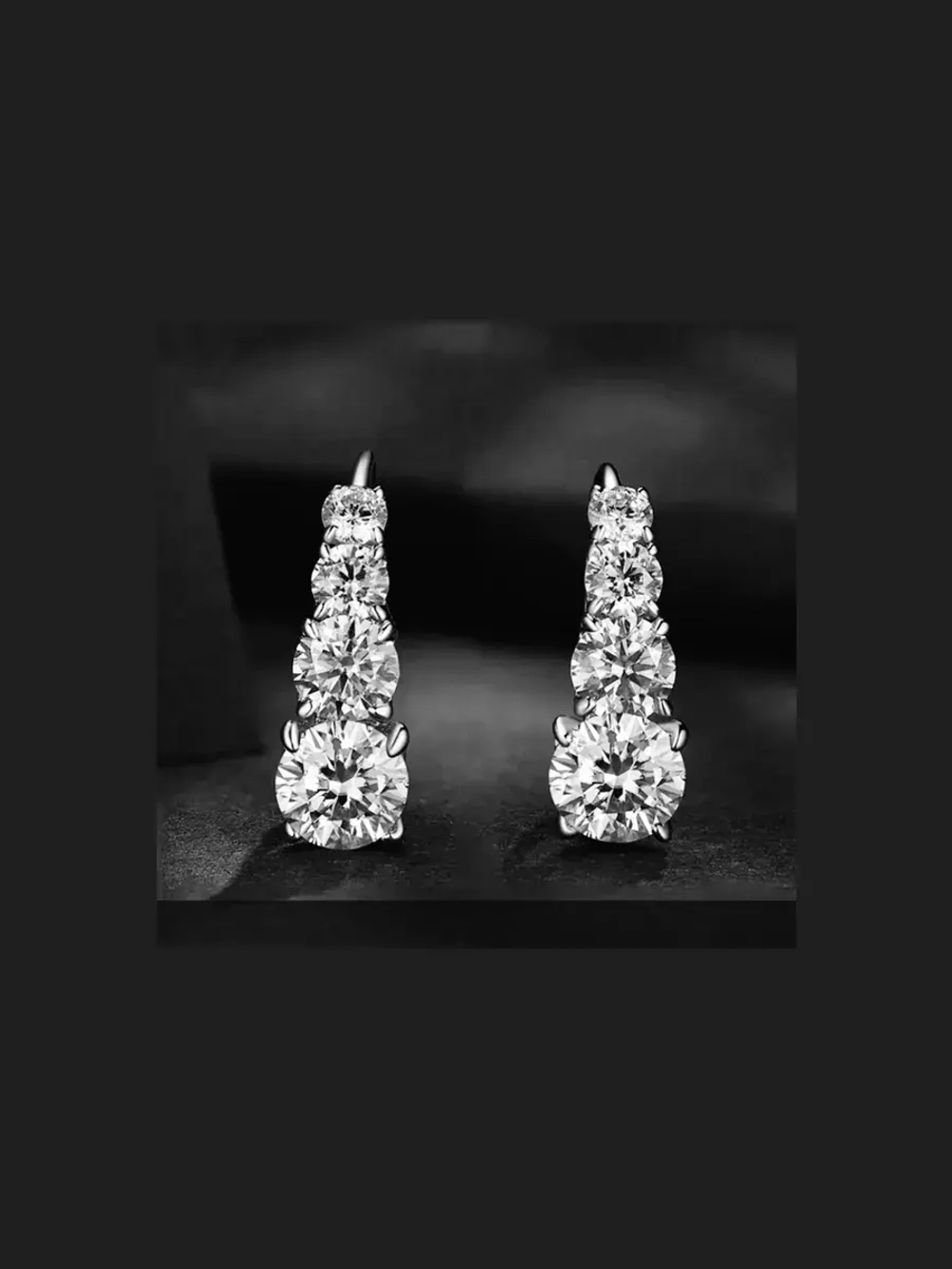 Серьги с муассанитами