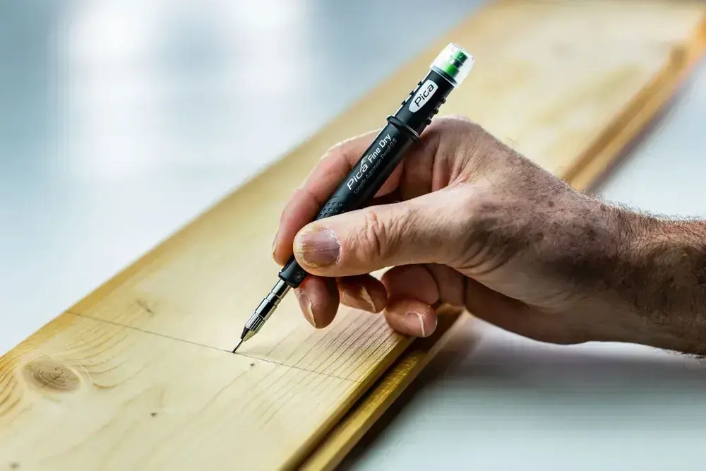 PICA-MARKER 7070 Строительный карандаш автоматический Pica FINE Dry с грифелем 0,9 мм