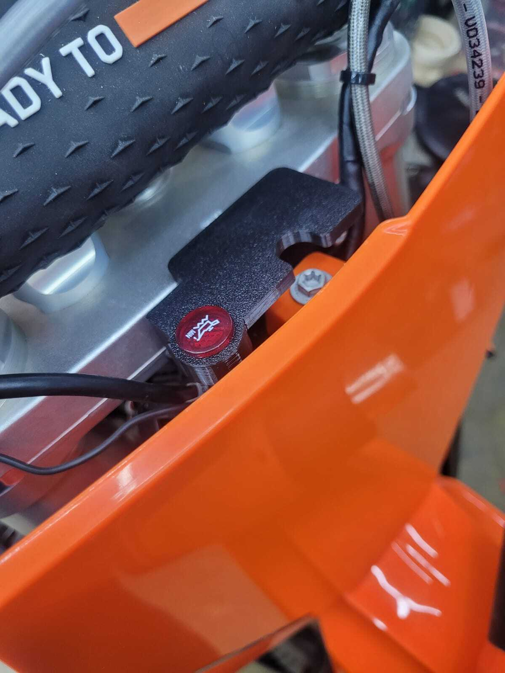 Кронштейн для установки кроссового щитка на KTM/Husqvarna/GasGas 2024+