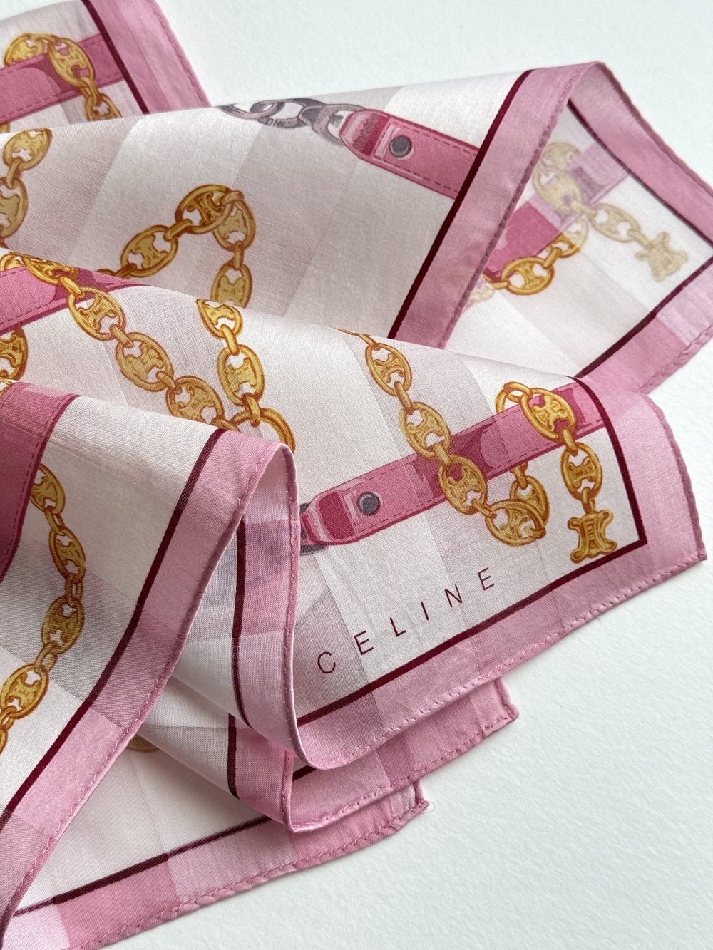 Платок розовый с цепями Celine