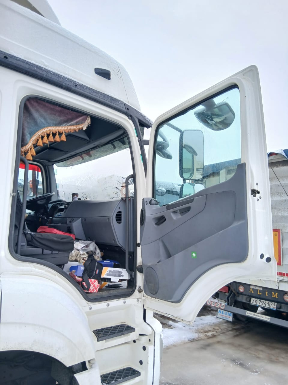 КамАЗ 5490 4x2 Седельный тягач 5490-022-87(S5) (Дизельный, 11,9 л, 401 л.с., МТ)