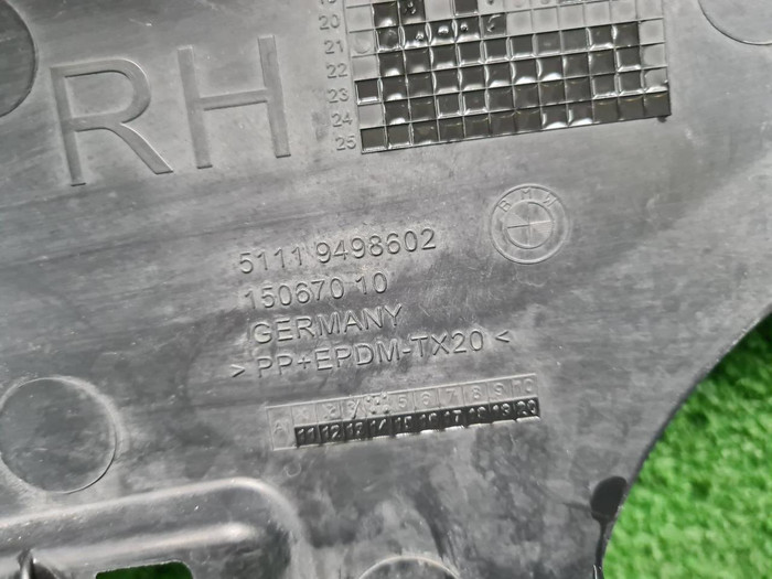 Кронштейн переднего бампера RH BMW 5er G30 (20-23)